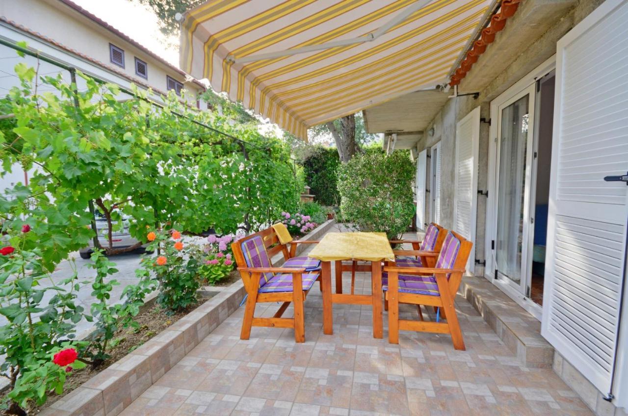 Apartments Blazenka Banjol 외부 사진