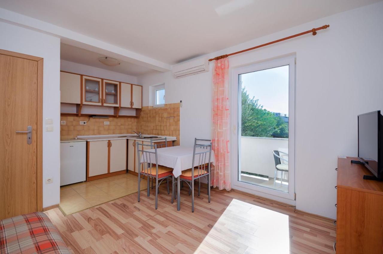 Apartments Blazenka Banjol 외부 사진