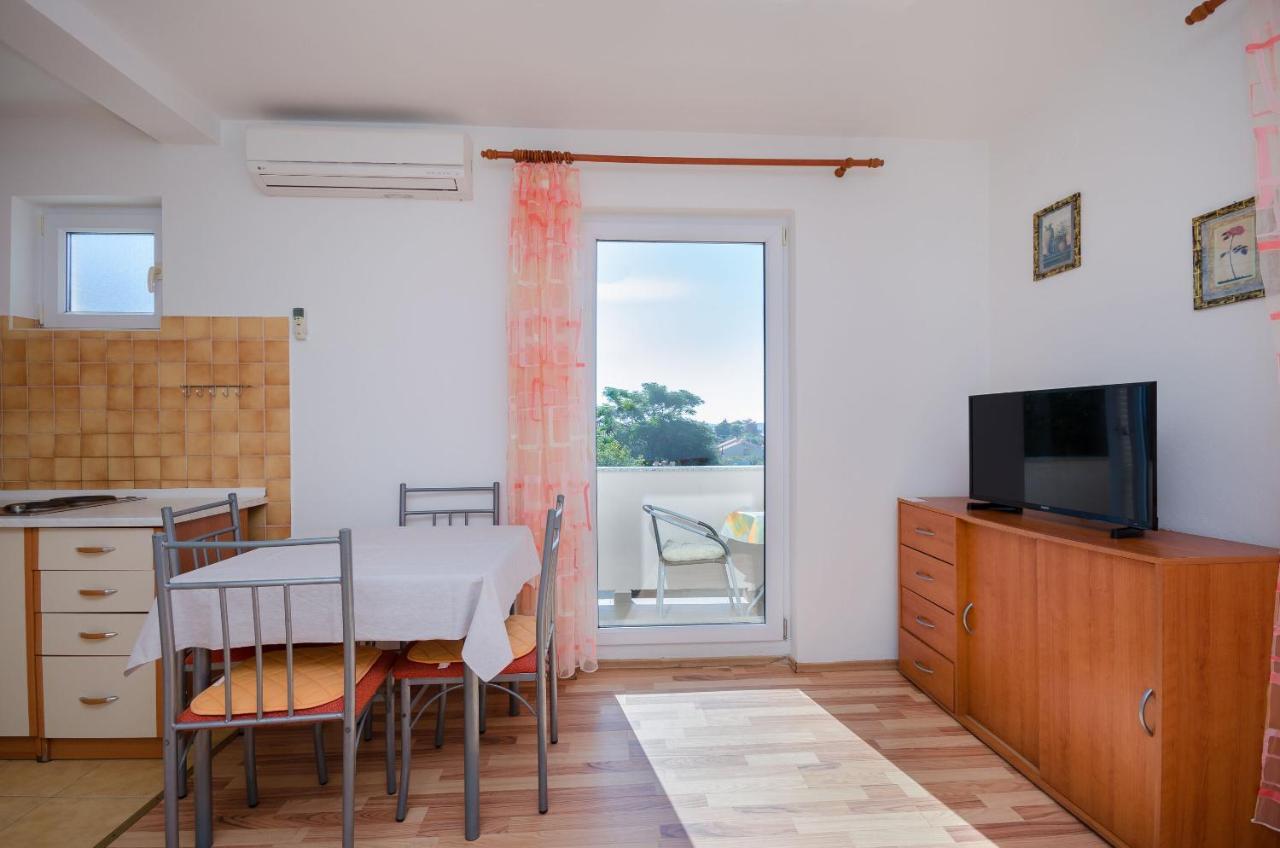 Apartments Blazenka Banjol 외부 사진
