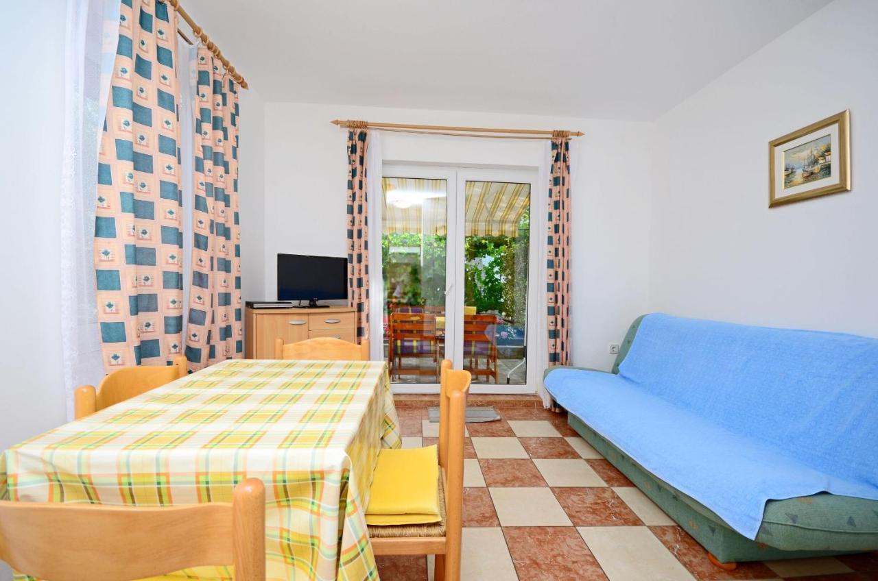 Apartments Blazenka Banjol 외부 사진