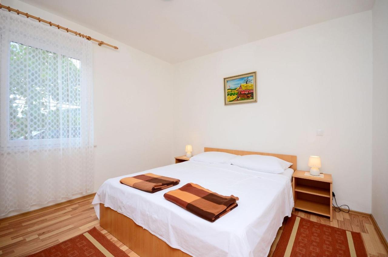 Apartments Blazenka Banjol 외부 사진