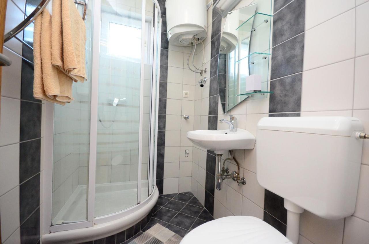Apartments Blazenka Banjol 외부 사진