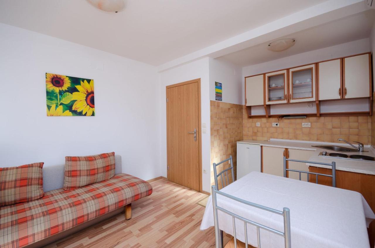 Apartments Blazenka Banjol 외부 사진