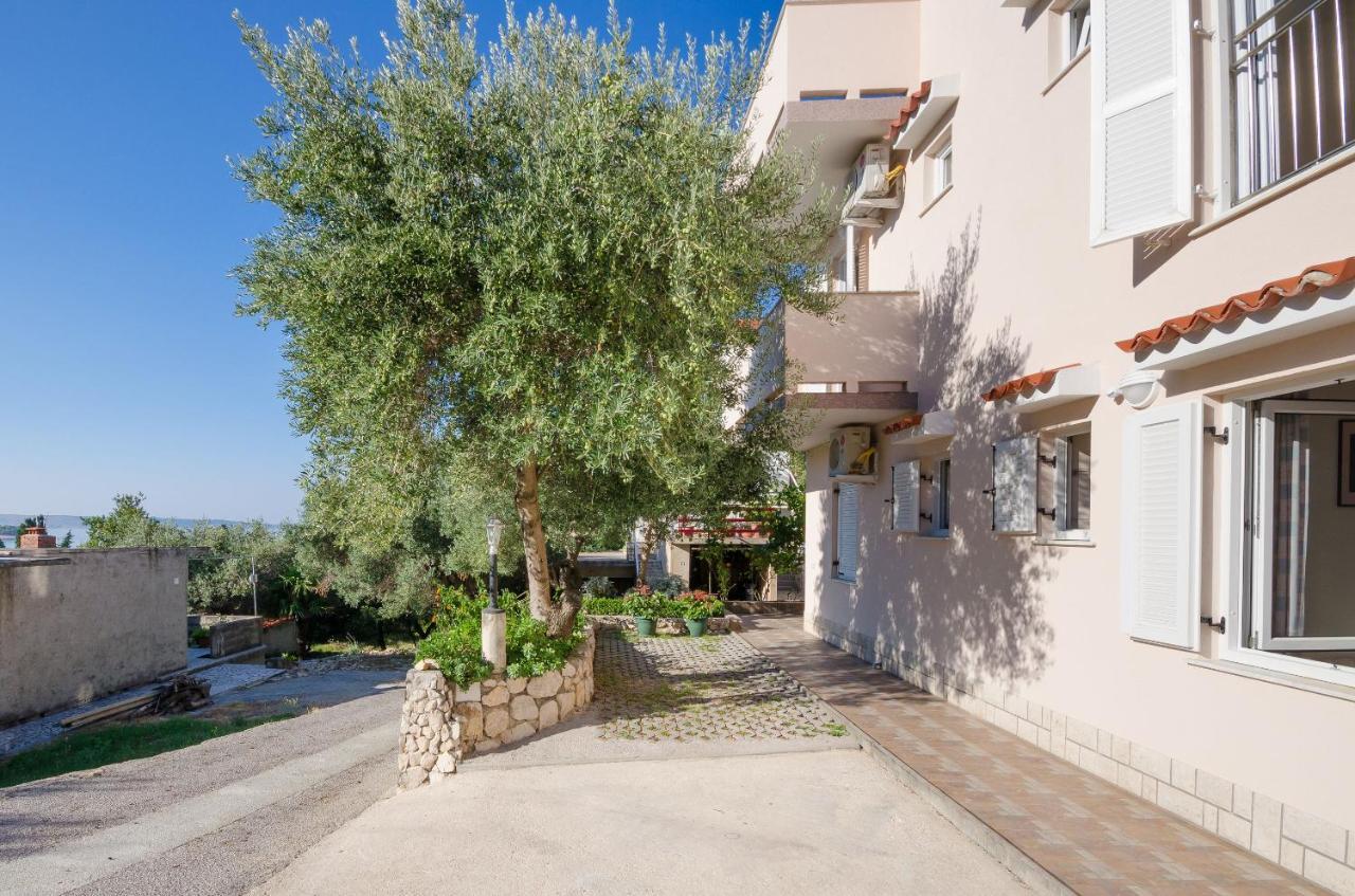 Apartments Blazenka Banjol 외부 사진